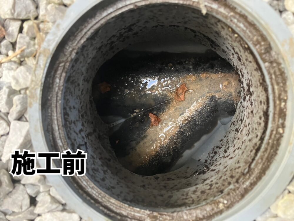 Sewage-manhole-before-construction-01